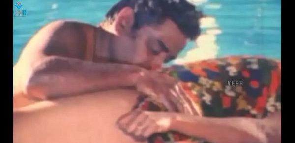  Unmarried Hot Couple Enjoying At Swim Pool